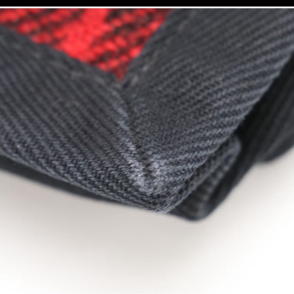 Saint Laurent Noe Red and Black Plaid Tote Bag. Rare. Large - Picture 6 of 14